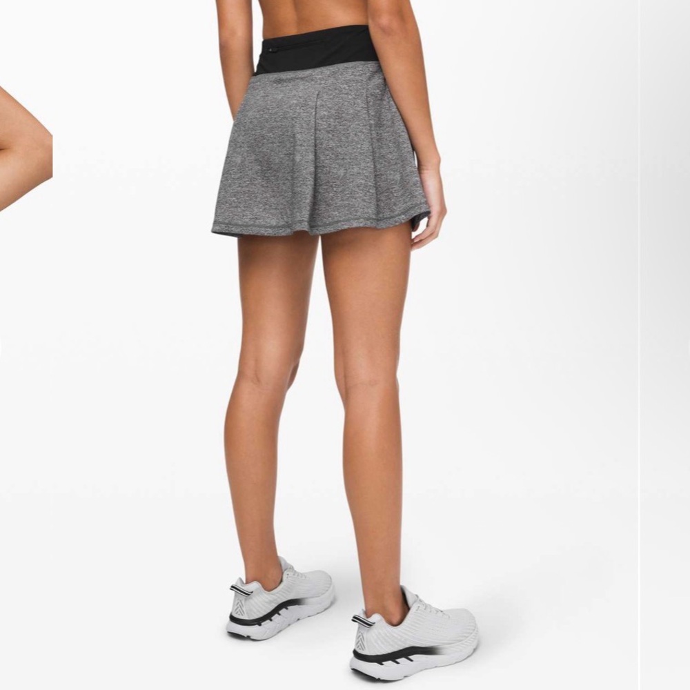 Lululemon Pace Rival Skirt (Tall) *No Panels 15" Size 12  gray and black